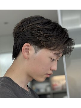 シエル バイ ケンジ 登戸 生田(CIEL by KENJE) 【５分で決まるセンターパート×ニュアンスパーマ】