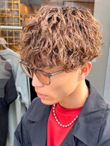 フィフス 大分(fifth)&nbsp;大分ツイストスパイラルパーマメンズカットラウンドマッシュ緩め