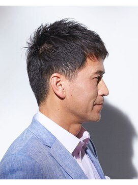 タヤ シァル鶴見店(TAYA) 黒髪アップバング刈り上げショート