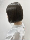 乾かすだけで艶やかにコンパクトに収まるミニボブ