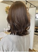 ’グレージュカラー×ミディアム’
