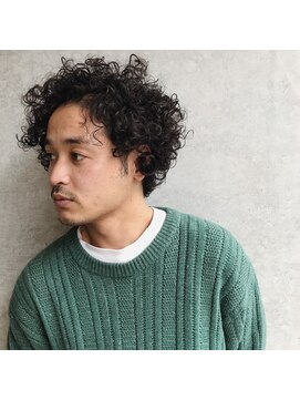 ベルグ ヘアワークス(BELG.HAIRWORKS) カーリーショート