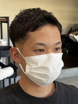 フゥ 宇都宮(FeU) ビジネスショートメンズマッシュツイストパーマツーブロック