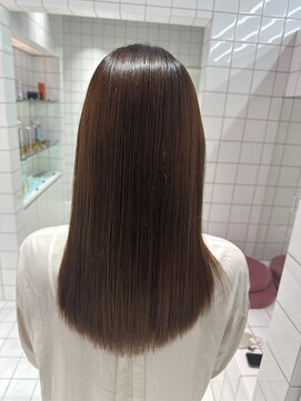 ロンドルーチェ 心斎橋(Lond luce) ダークアッシュ/ミディアムレイヤーカット［髪質改善/縮毛矯正］