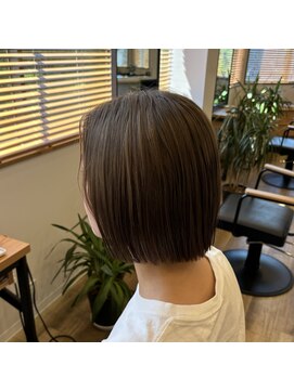 トウキ(touki) こなれ感 小顔前下がりボブ 透け感ベージュ20代30代40代