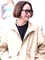 ビュートリアム 福岡(BEAUTRIUM)&nbsp;あご上まで切り込んだバランスのフラットボブヘアー