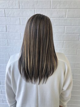 美容室 彩華の写真/クセやうねりでお悩みの方必見!1人1人の髪質に合わせた施術で理想のストレートを実現♪