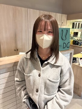 赤味無しオリーブベージュ