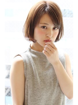 レウナ 外苑前(Reuna) 大人女子・内巻きボブで大人可愛く