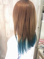 マニス(manis) 個性的カラーハニーベージュ×深みブルーこなれストレート