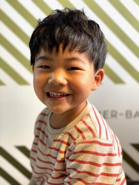 バーバーバー アカバネ(BARBER-BAR AKABANE) キッズのパーマ風ショート【BARBER-BAR】