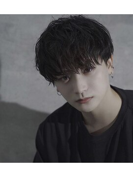 シン(syn) スパイラルパーマツイストスパイラルパーマ 波巻きパーマ