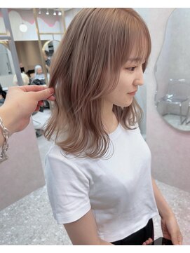 ロンド レア 天神大名店(Lond Le’a) ダブルカラーミルクティーベージュカラーブルーブラックブリーチ