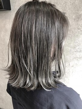 アフェクト 上大岡(affect) 黒髪/グレーベージュ/レイヤーロング/前髪パーマ/上大岡