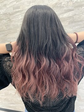 リズバイジル(Liz by JILL) モノトーン×ピンクグラデーション!