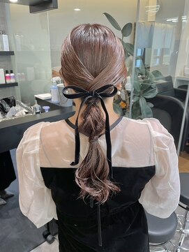 ケンジ ツルヤチョウ(KENJE tsuruyacho) ベロアリボンとゆるふわ編みおろし