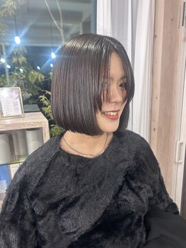 アンドシー(and c) ぱつッとボブ yume