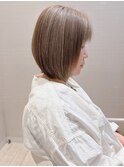 ボブルフくびれヘア絶壁マッシュルーム段カットグレージュ30代