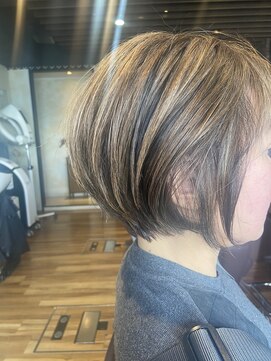 アンツ ヘアーアンドリゾート 辻堂本店(ANT'S Hair and Resort) コントラストが効いたショートボブスタイル
