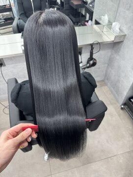 シンシア ドゥエ 新宿(CYNTHIA DUE) 【CYNTHIA/MAKOTO】オリーブグレー/小顔に見せるヘア