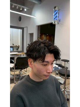 ザデイトウキョウ 表参道 青山(THE DAY TOKYO) 表参道駅MEN’S/ニュアンスパーマ/刈り上げセンターパート