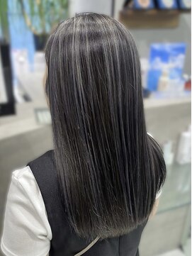 シャルムバイケンジ(Charm.by KENJE) 銀座髪質改善ミルクティーブロンドダークブルーワンホンレイヤー