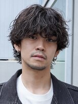 バイフィフス 原宿/表参道(by fifth)&nbsp;緩めニュアンスパーマフェザーパーマメンズセンターパートウルフ