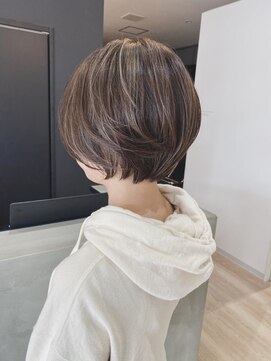 チェレ ロッソ 金剛店(Chere rosso) スウィングショート×イルミナカラー×ハイライトボブ