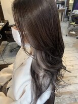 エミュー(emue) 20代30代 イヤリングカラー ベージュカラー 木ノ下