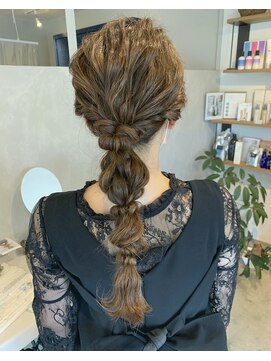 バレッタ(barretta) 結婚式ヘアセット編み下ろし