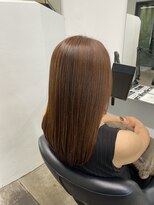 イレス 札幌円山店(IRESU)&nbsp;ミディアムヘア斜めバンググレージュカラーシルキーベージュ