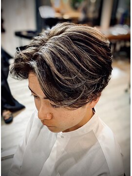 シークレットミラーズ(SECRET MIRRORS) メンズ韓国センターパート×ニュアンスパーマ×ハイライト