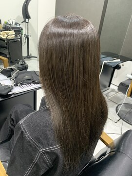 ディティール(Detail) 地毛風カラー×ダークグレージュ