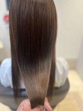 ヴィヴァーチェイルソーレ(VIVACE ilsole) 20代30代40代髪質改善カラーブラウンベージュ艶感ストレート