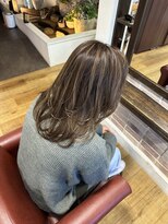 ウニレ バイ センス(unire by sense)&nbsp;【ハイライト】バタフライレイヤー×ハイライトカラー