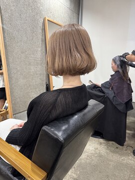 キルム(Qilm) 透明感たっぷりミルクティーベージュ