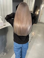 キング 心斎橋店(K!ng) ハイライトカラーミルクティーベージュレイヤーカット