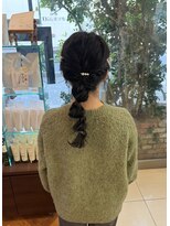 ルシア(LUCIA)&nbsp;ヘアアレンジ編み下ろし