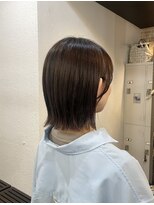 クオート(quoit) 耳かけすっきり!隙間とツヤで創る上質外ハネボブ