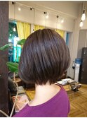 レイヤー前下がりボブ