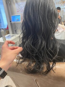 モルニ(MORNI) アッシュグレー_マロンベージュ Aラインボブ かきあげ