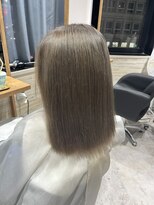 リーオオサカ(Lee Osaka)&nbsp;ホワイトグレージュ×東芽生