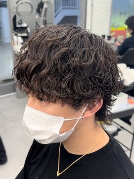 オーバルバイアピッシュ(OVARL by apish) 波巻きパーマ/波巻きスパイラル/ツイストパーマメンズ/くるくる