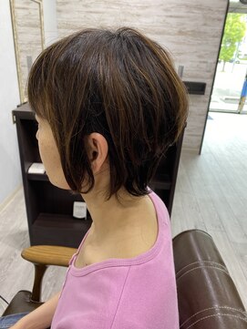 ヘアデザイン レオ(hair design leo) デザインカラー前下がりショート