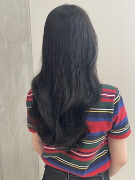 ヨーク(YOKE) 【 YOKE 】ロングレイヤーゆるふわブルーグレージュ艶髪