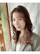 アッシュヘアー 韓国式レイヤーカット＆透ける暗髪カラー