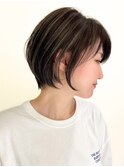 ハイライト白髪ぼかしダブルカラーインナーカラーショートボブ