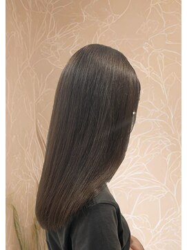 エンネ(Enne) ミディアムボブロング