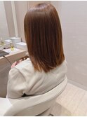 セクシーミディ短め前髪ピンクベージュ段カット美髪レイヤー50代