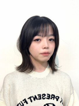 ポピイズ(POPPIES) ミディアムスタイル【外はねボブ】